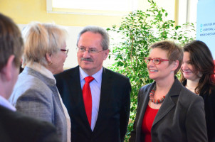 Christian Ude nimmt sich Zeit für ein Gespräch mit Susanne Kastner und Sabine Dittmar.